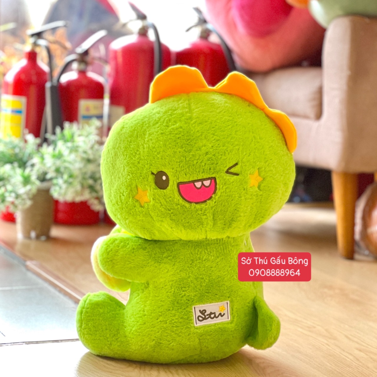 Khủng Long Bông Mặt Nghiêng Ôm Tim