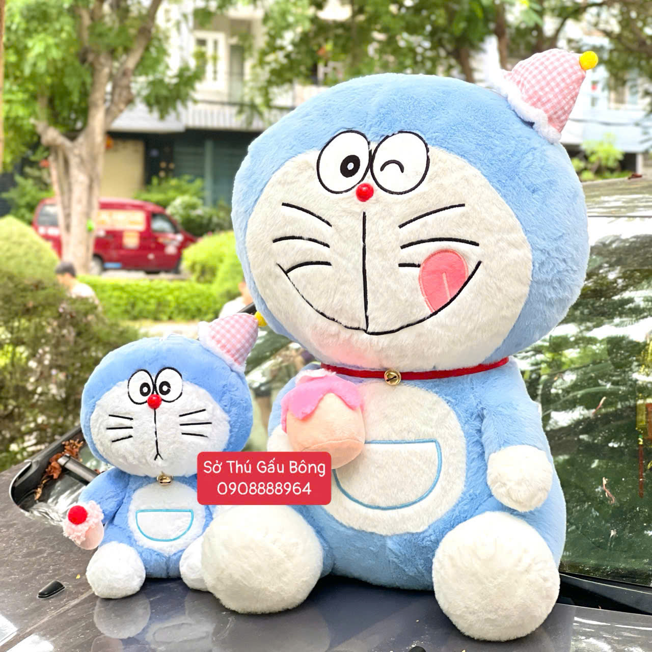 Thú Bông Doremon Nón Cầm Bánh